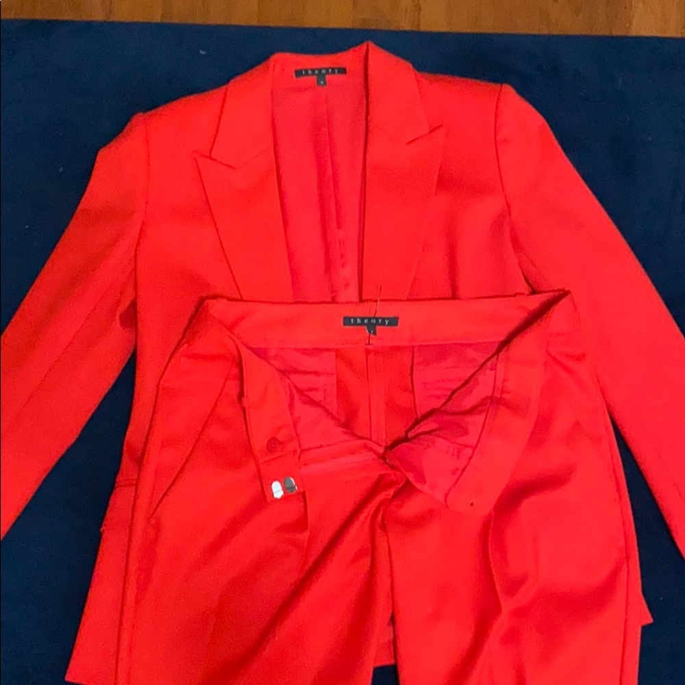 Theory cropped suit